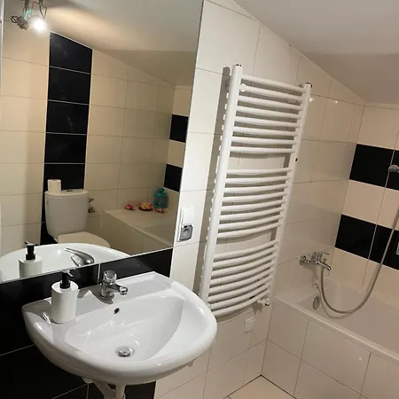 Apartment Szafir 4b *