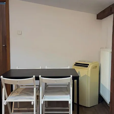 Szafir 4b * Rzeszów